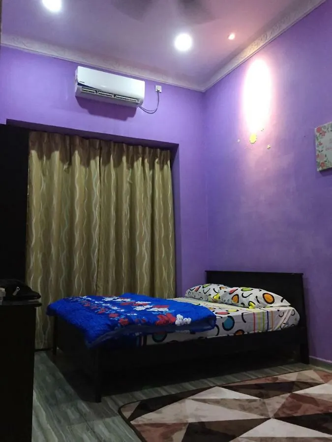 Medina Homestay Pengkalan Balak Malacca 0*,