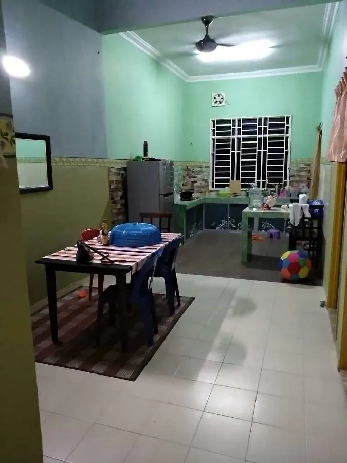 Medina Homestay Pengkalan Balak Malacca