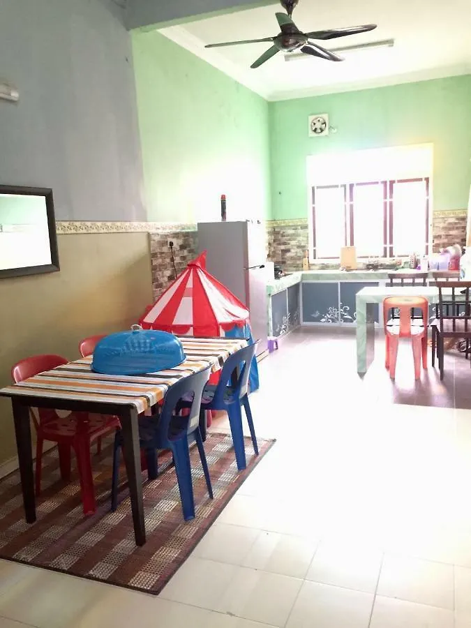 Medina Homestay Pengkalan Balak Malacca Malaysia