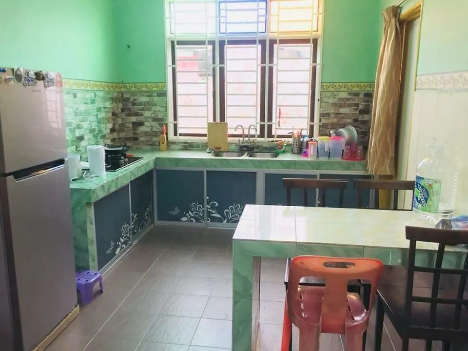 別荘 Medina Homestay Pengkalan BalakMalacca